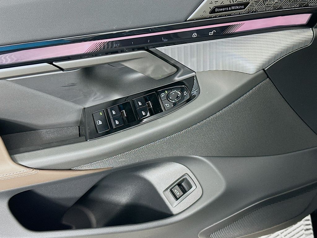 Thumbnail: 2026 BMW i5 - 20