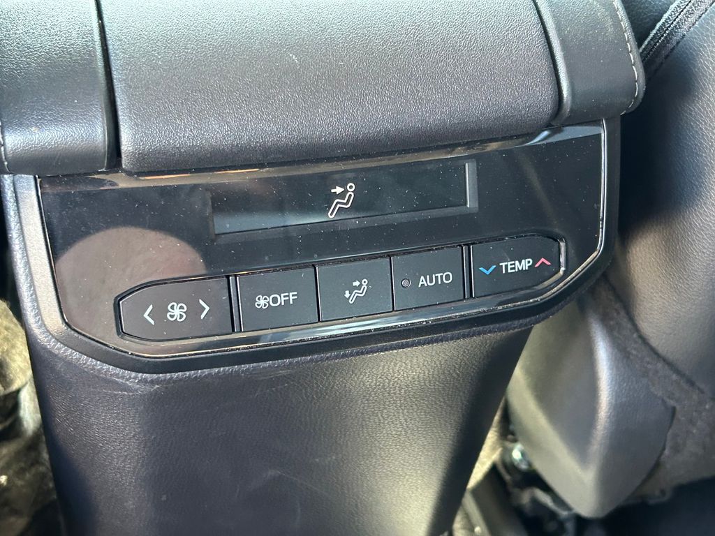 Used 2026 Toyota Highlander SUV