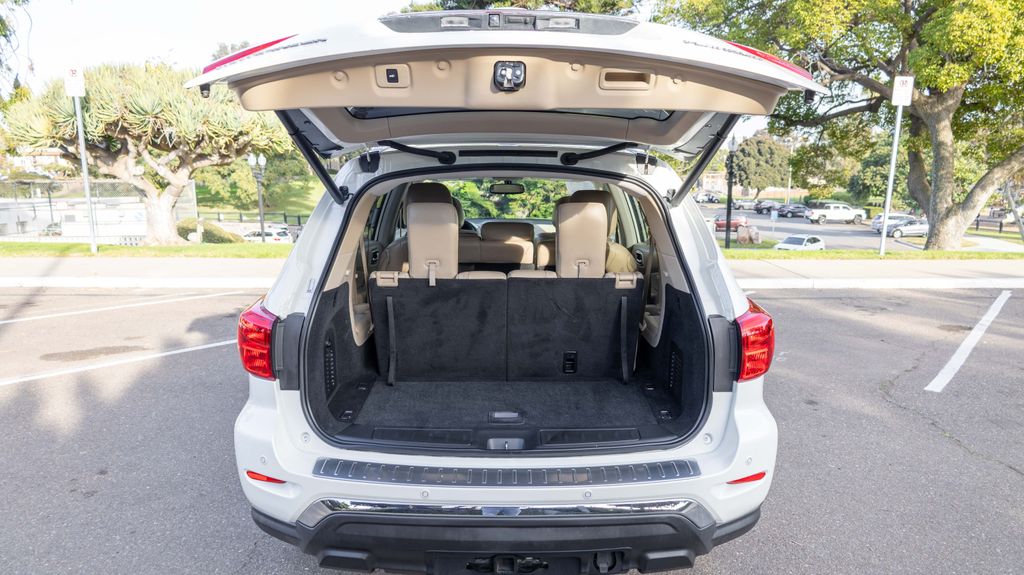 Used 2020 Nissan Pathfinder Platinum 4D Sport Utility