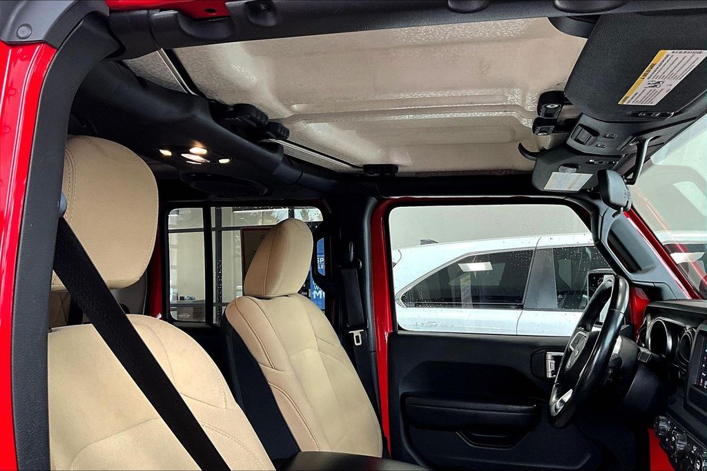 Used 2020 Red Jeep Sport image 24