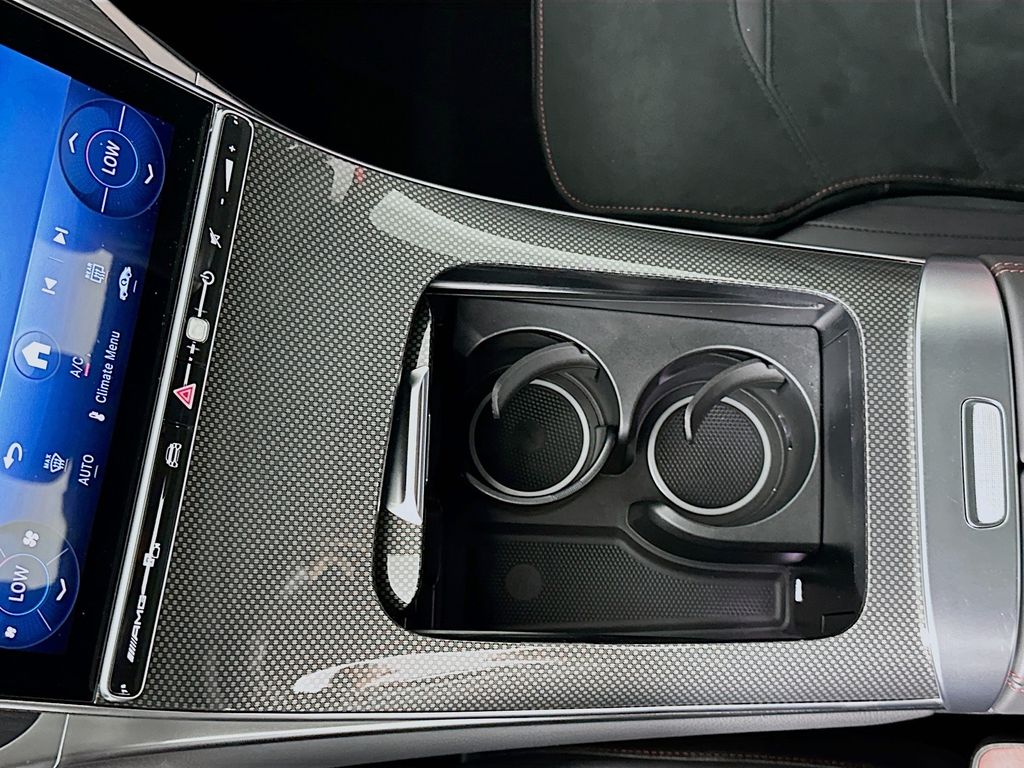 Thumbnail: 2025 Mercedes-Benz GLC - 16