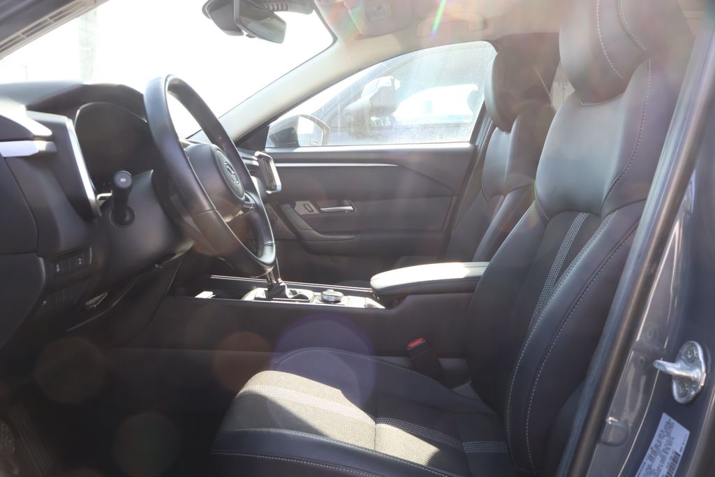 Thumbnail: 2025 Mazda CX-50 - 11