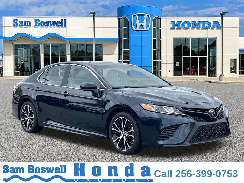 Teal (Aqua) 2020 Toyota Camry SE FWD Sedan Front-Wheel Drive 8-Speed Automatic