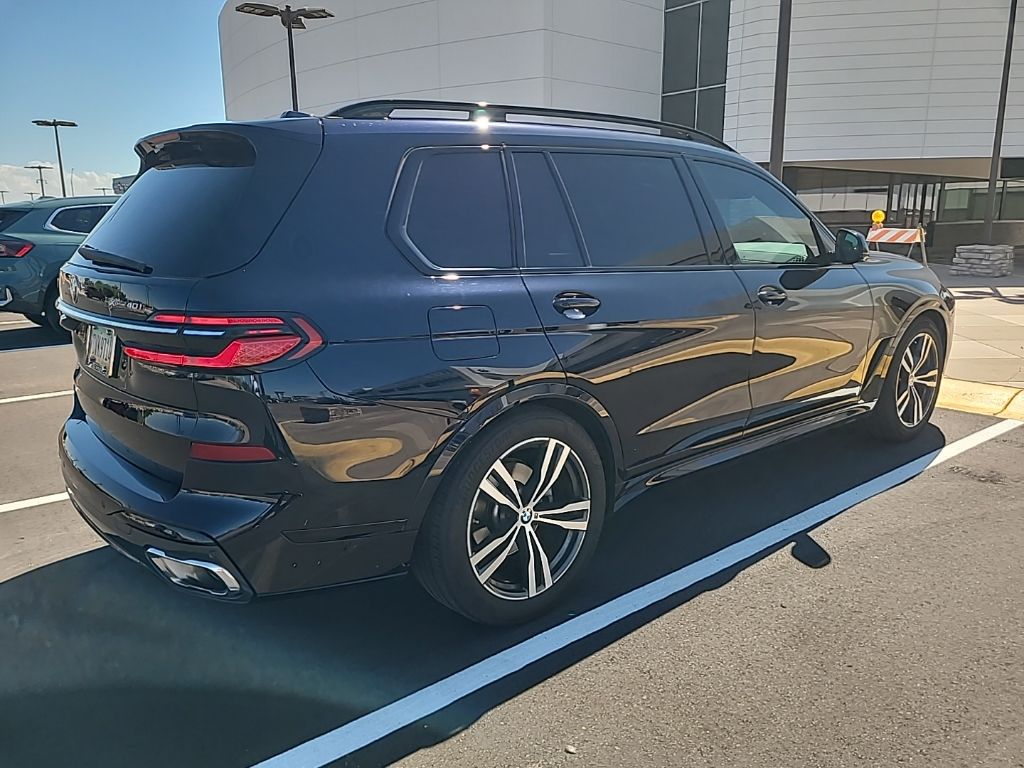 Thumbnail: 2023 BMW X7 - 4