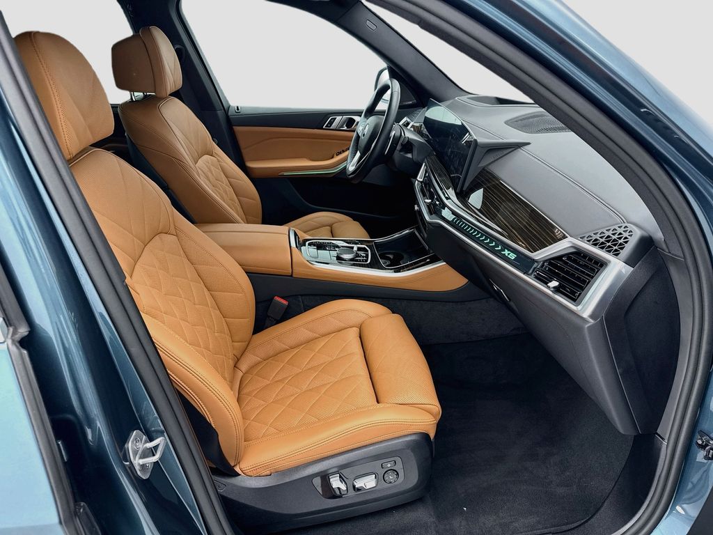 Thumbnail: 2026 BMW X5 - 19