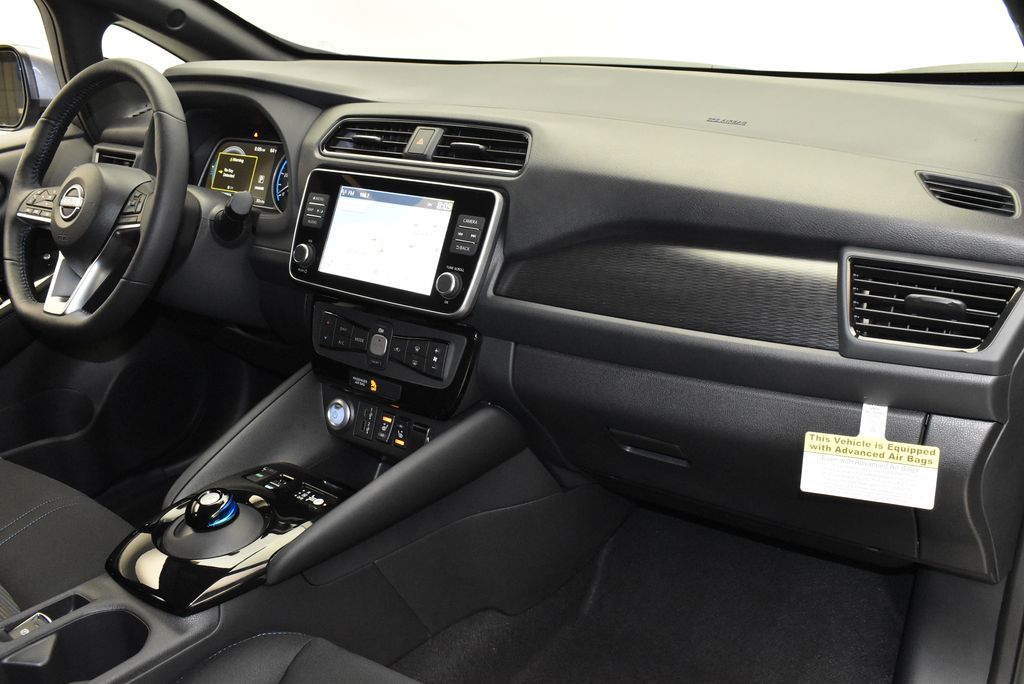 Thumbnail: 2024 Nissan Leaf - 28