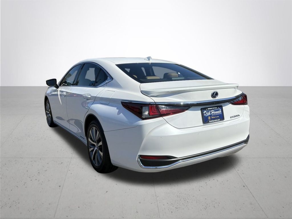 2020 Lexus ES 300h