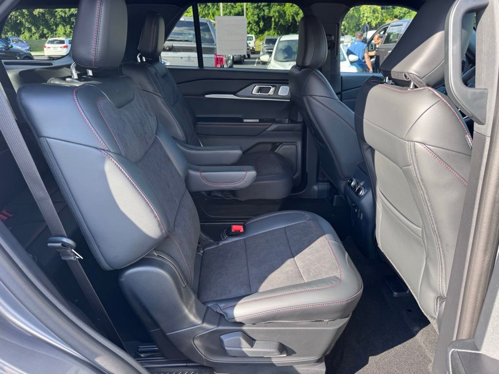 FordExplorer30