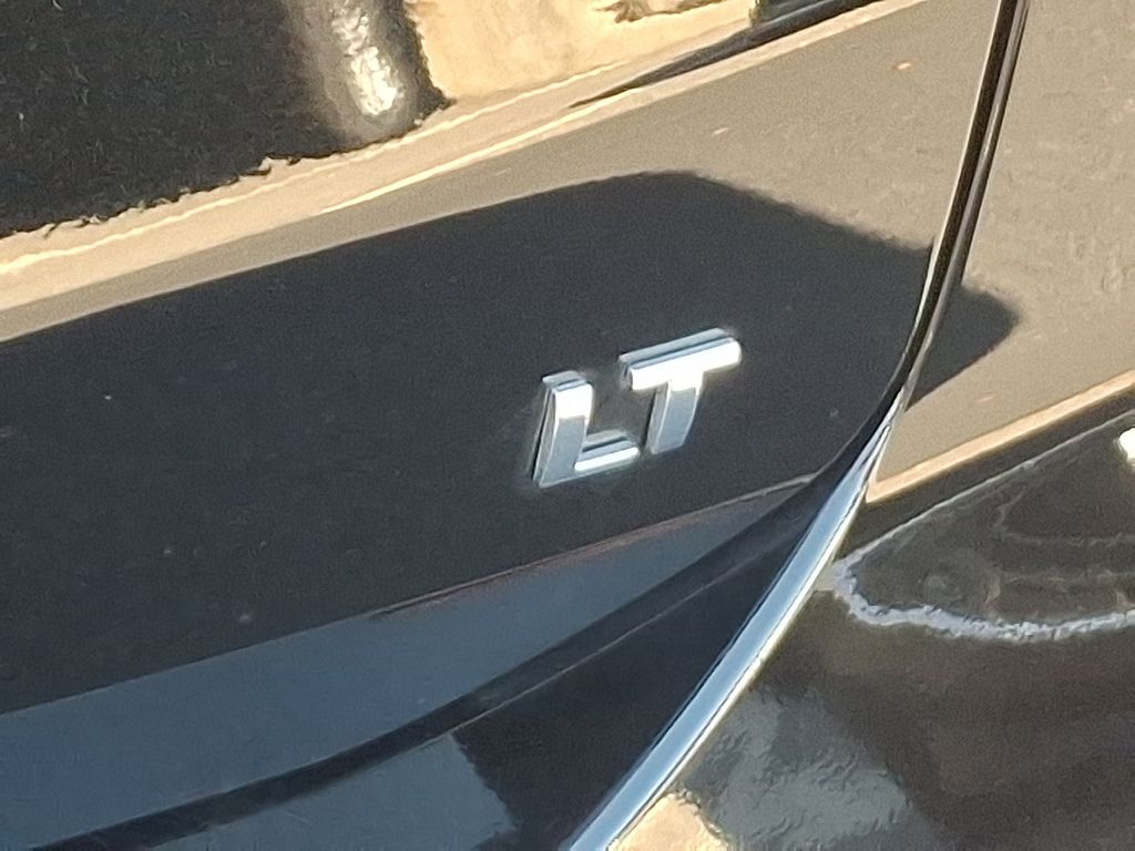 Thumbnail: 2023 Chevrolet Equinox - 32