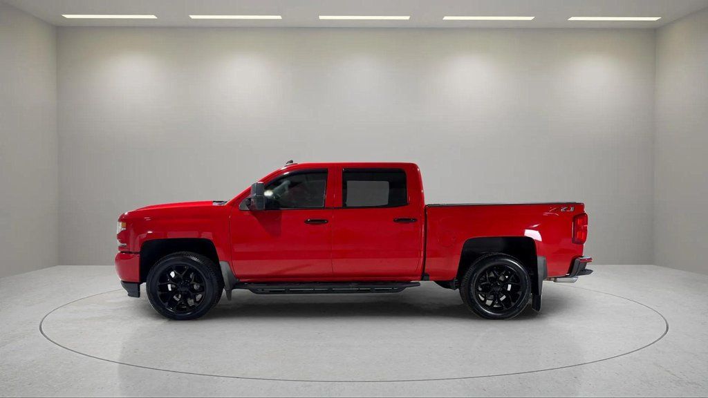 Used 2018 Red Hot Chevrolet LTZ image 18