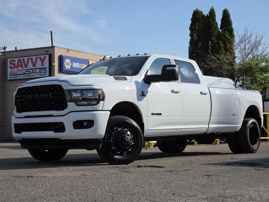2024 RAM 3500 Big Horn Crew Cab LB DRW 4WD