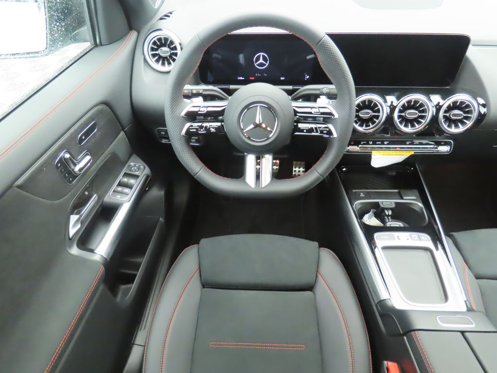 Thumbnail: 2026 Mercedes-Benz GLA - 11