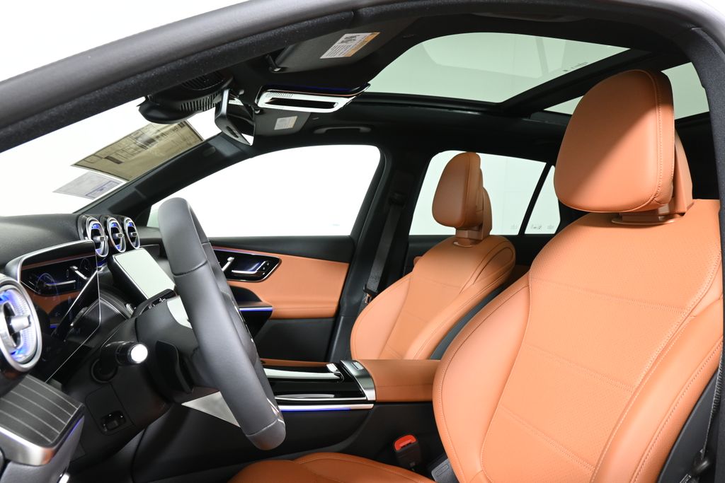2025 Mercedes-Benz GLC 300 13