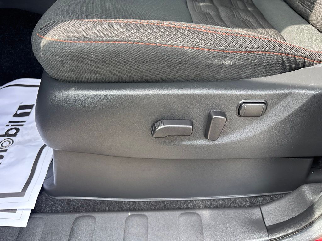 Used 2025 Nissan Frontier Truck