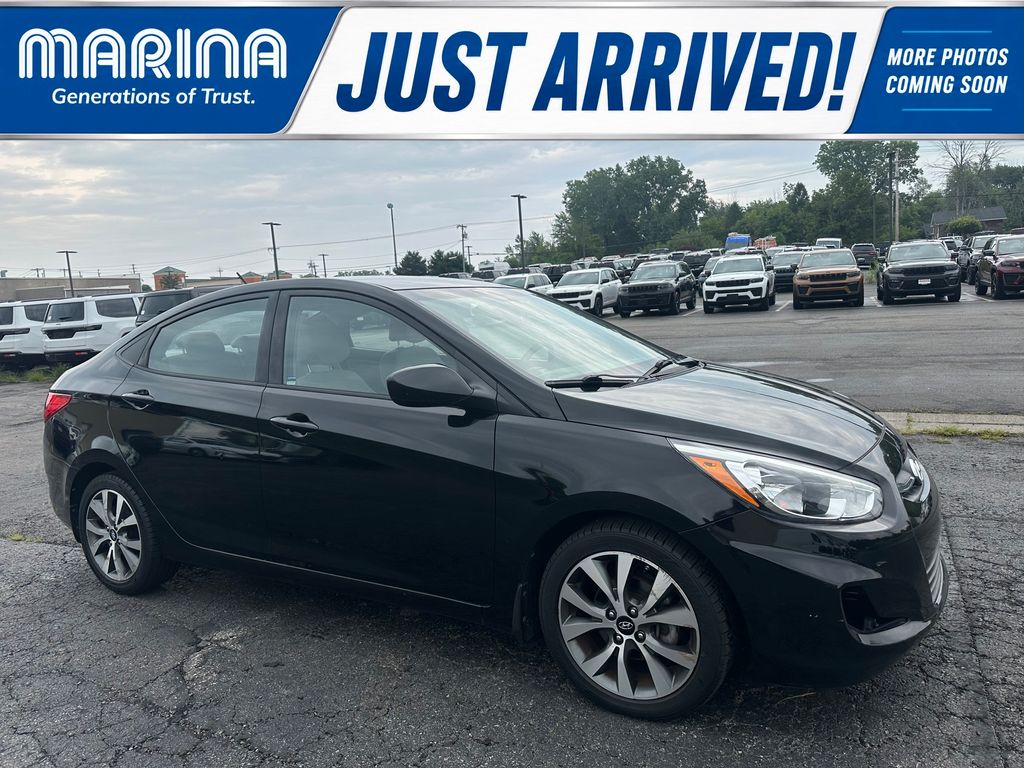 Ultra Black Pearl 2017 Hyundai Accent Sedan Front-Wheel Drive 6-Speed Automatic