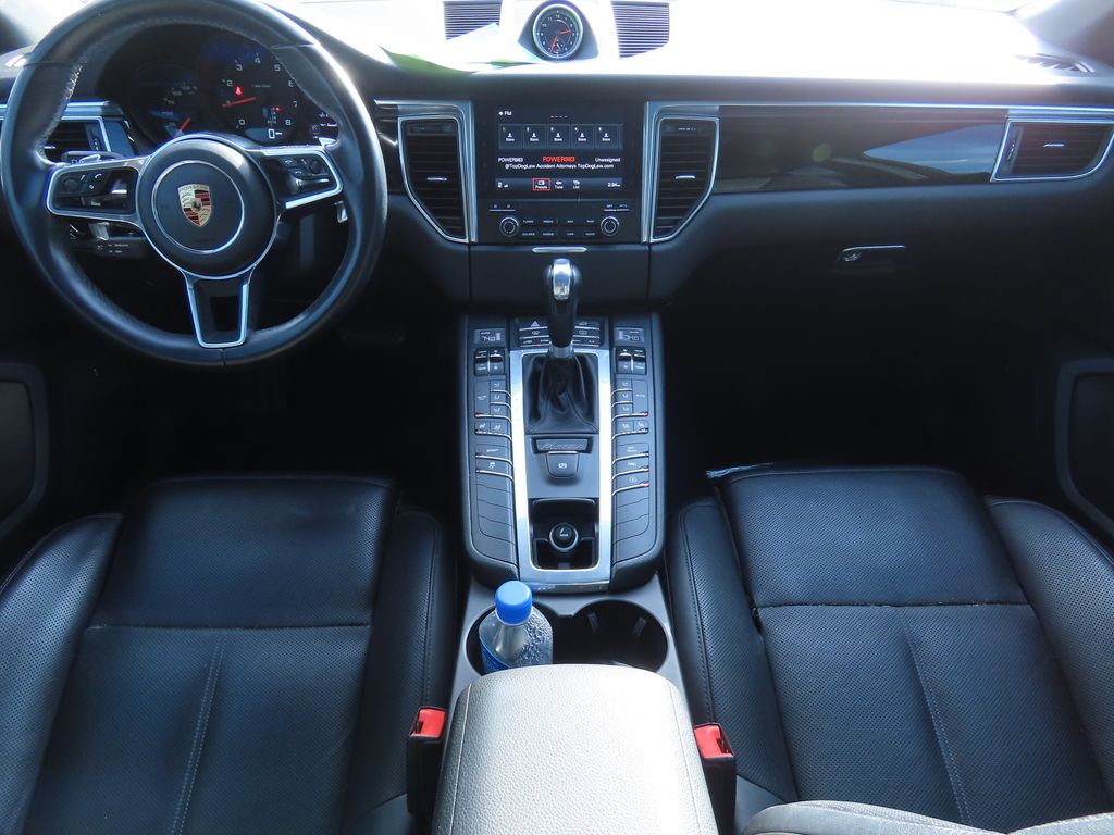 Thumbnail: 2017 Porsche Macan - 7