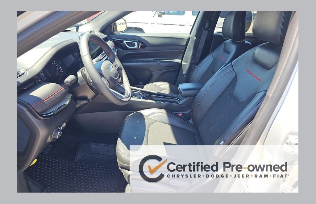 Silver Zynith Metallic Clearcoat 2025 Jeep Compass SUV / Crossover Four-Wheel Drive 8-Speed Automatic
