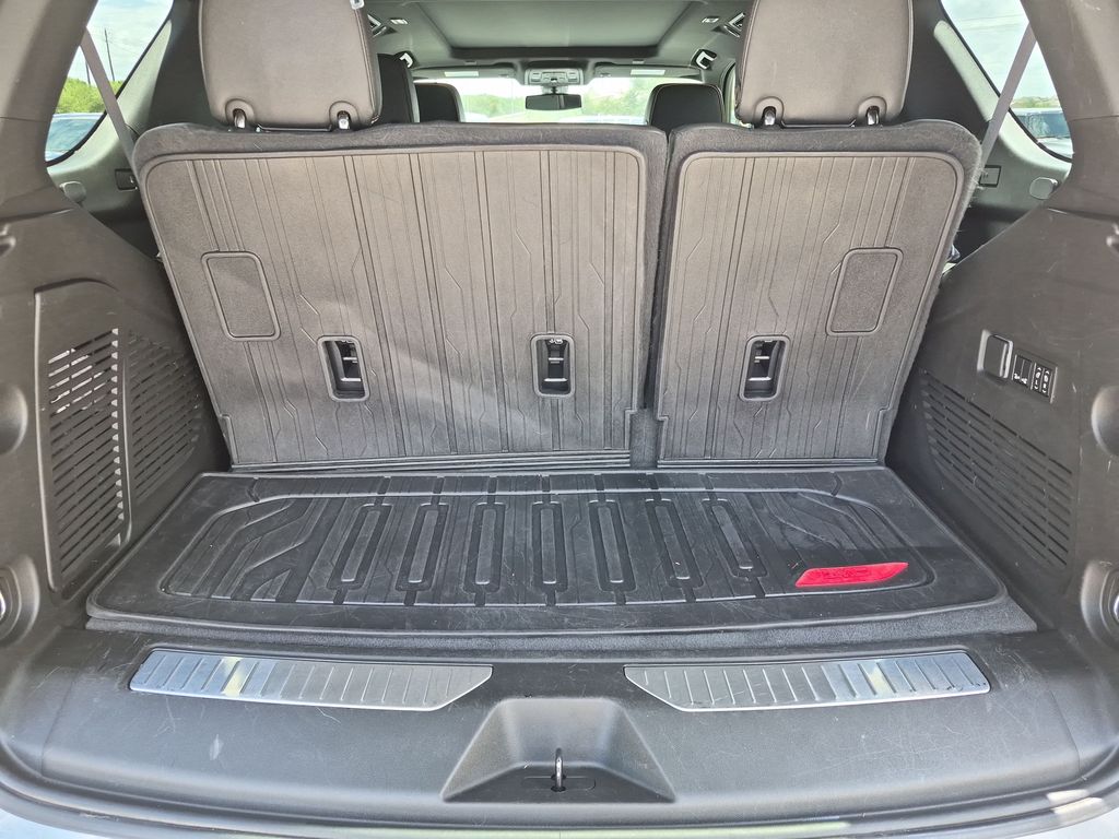 Used 2022 Gray GMC AT4 image 44
