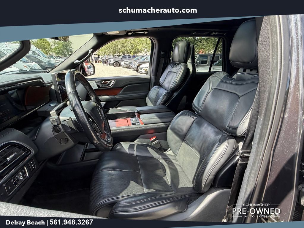 used 2022 Lincoln Navigator car, priced at $51,167