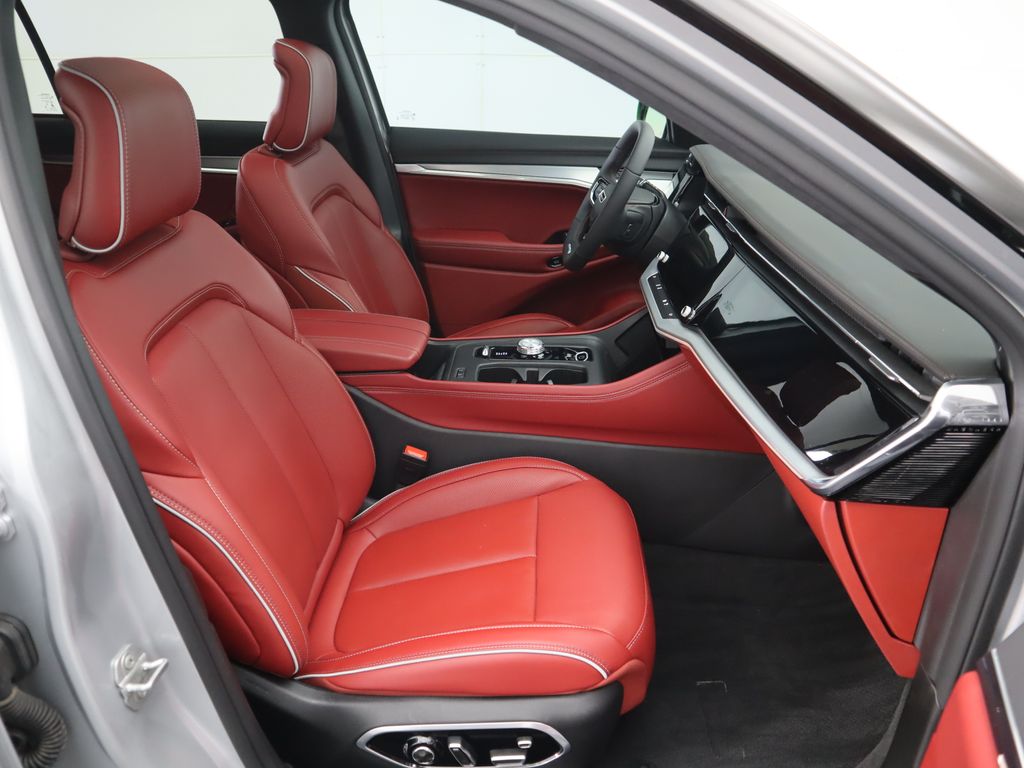 Thumbnail: 2025 Jeep Wagoneer S - 21