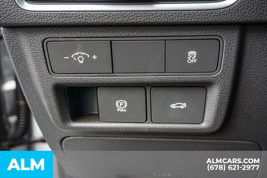 Used 2024 Silver Hyundai SEL image 45