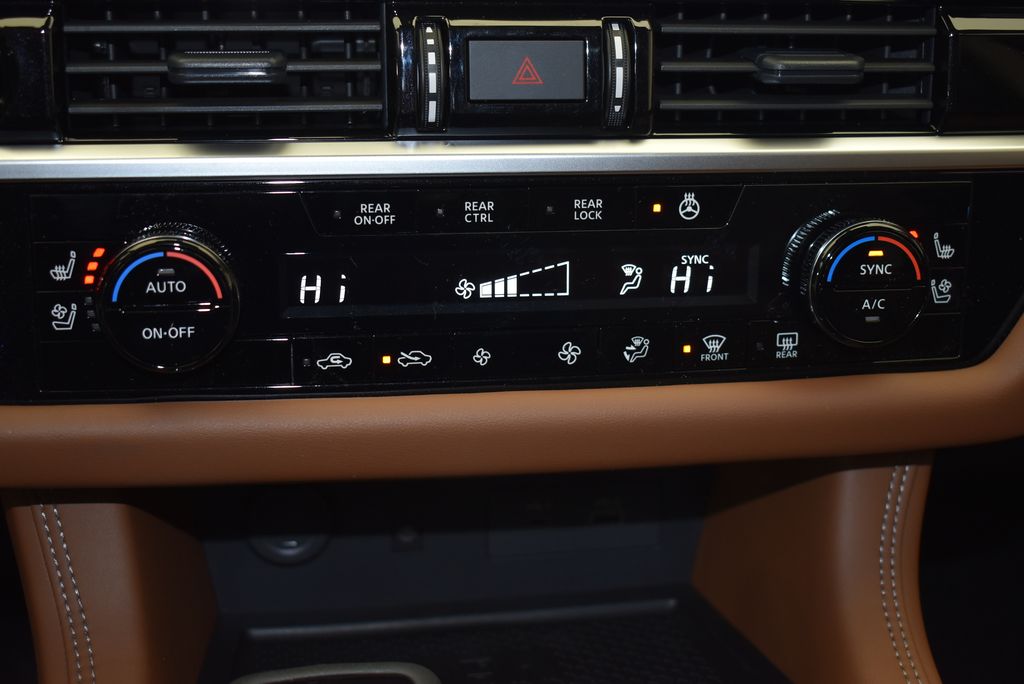 2025 Nissan Pathfinder Platinum 25