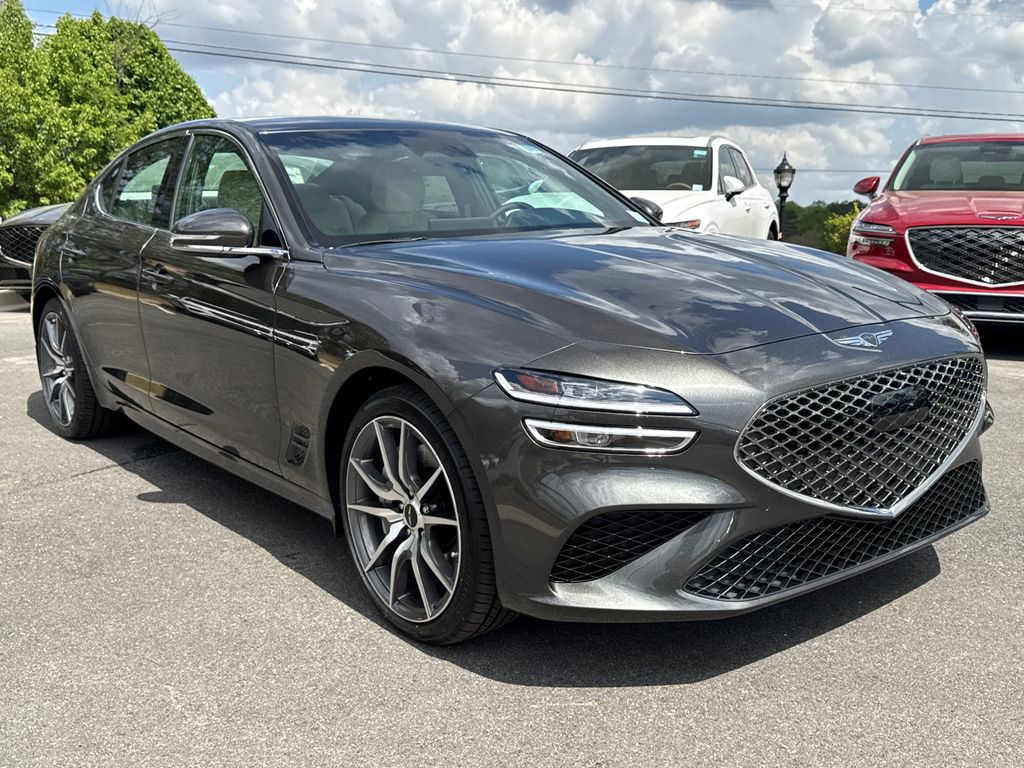 Makalu Gray 2026 Genesis G70 2.5T Standard RWD Sedan Rear-Wheel Drive 8-Speed Automatic