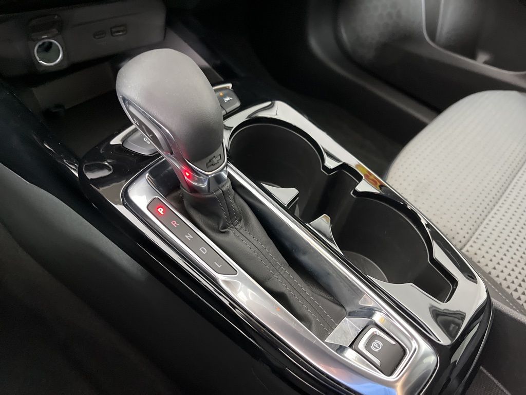 Thumbnail: 2025 Chevrolet Trax - 32