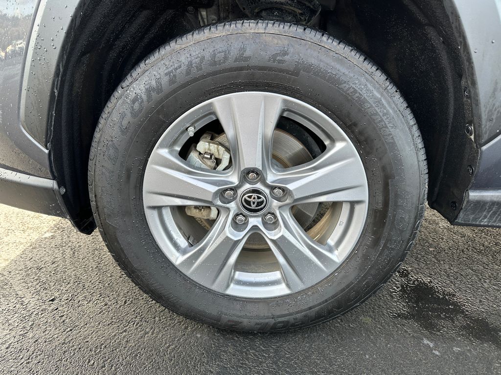 2024 Toyota RAV4 Hybrid LE