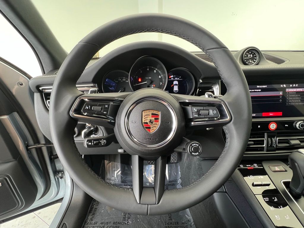 Thumbnail: 2025 Porsche Macan - 7