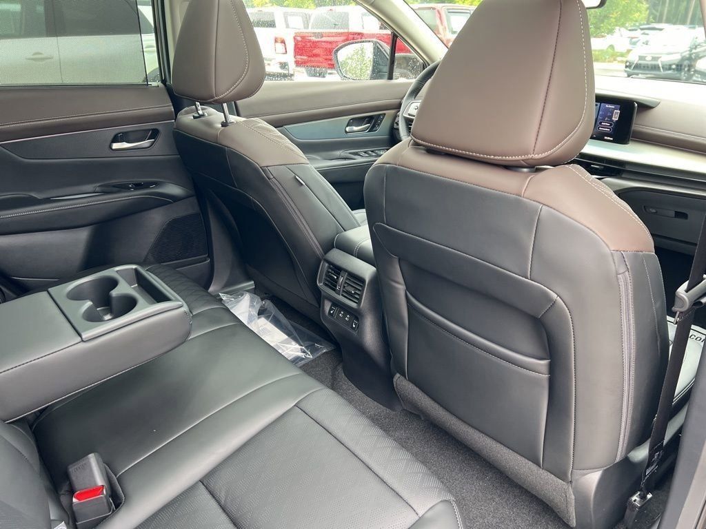 2025 Super Black Nissan Murano Platinum AWD SUV