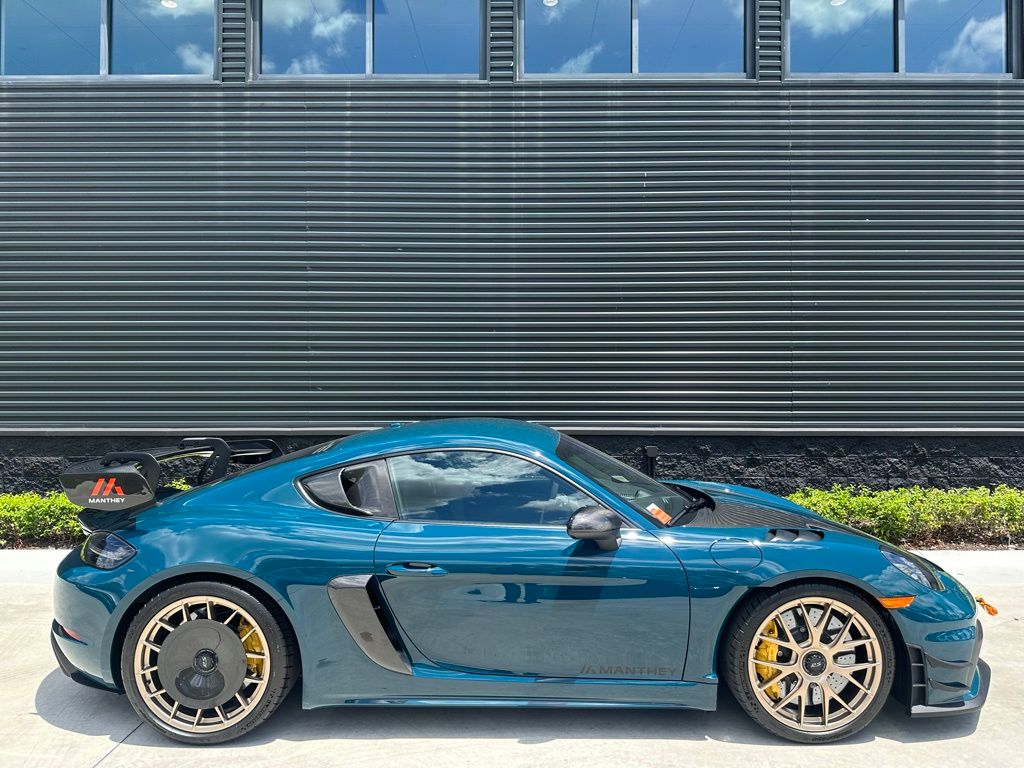 2024 Porsche 718 Cayman GT4 RS 7