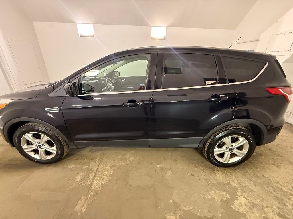 Photo 2 of 2016 Ford Escape SE