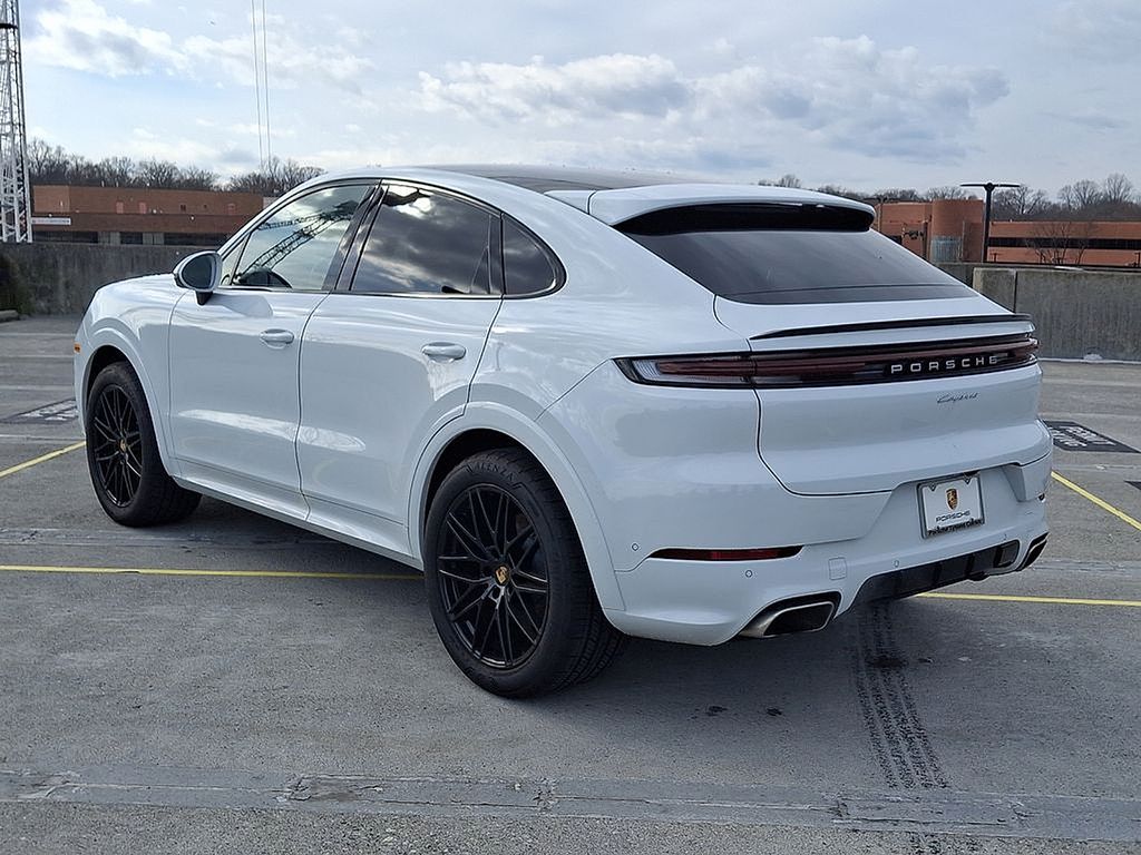 Thumbnail: 2024 Porsche  - 6