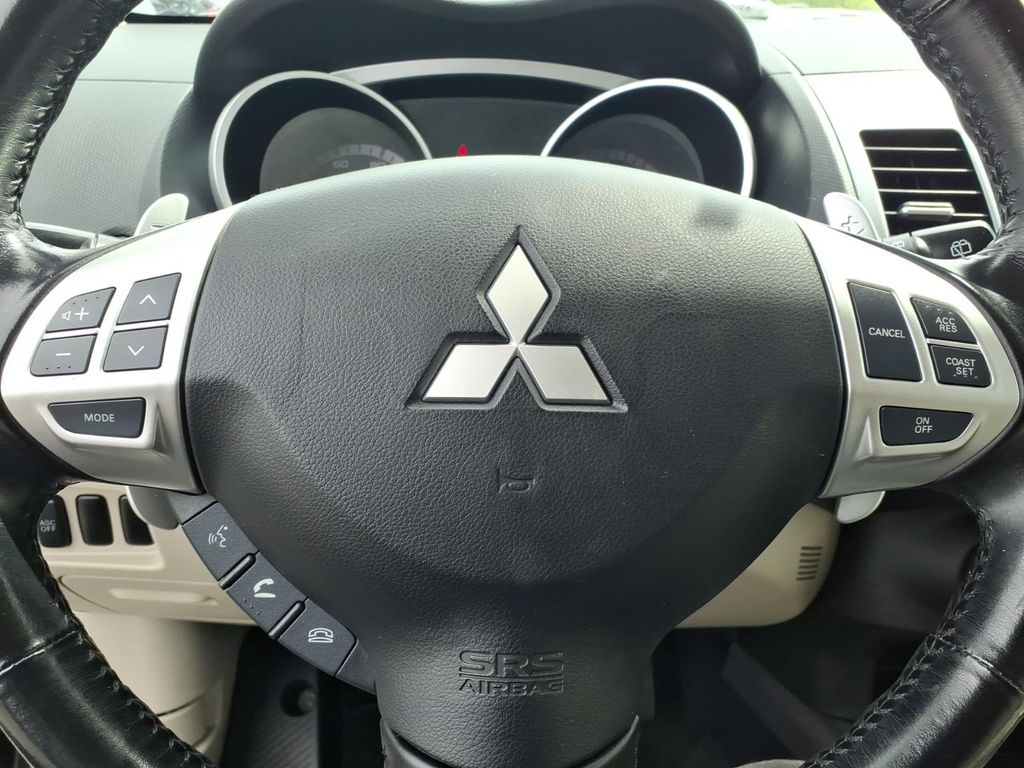 used 2008 Mitsubishi Outlander car, priced at $7,900