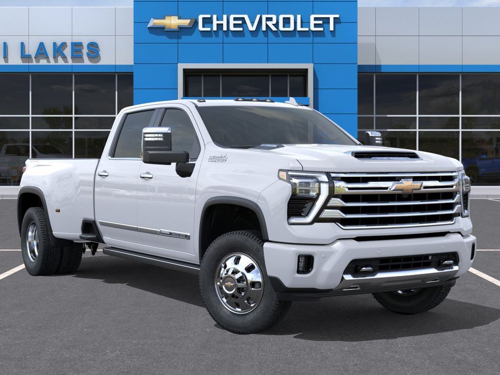 New 2026 Polar White Tricoat Chevrolet High Country image 6