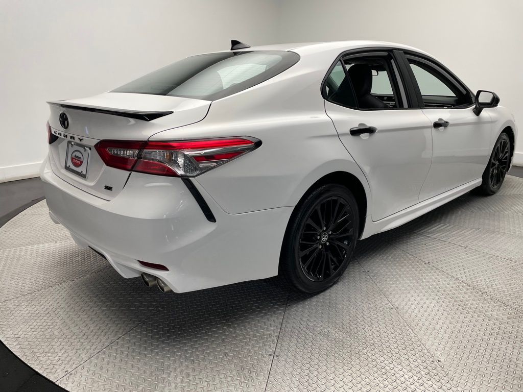 2020 Toyota Camry SE 5