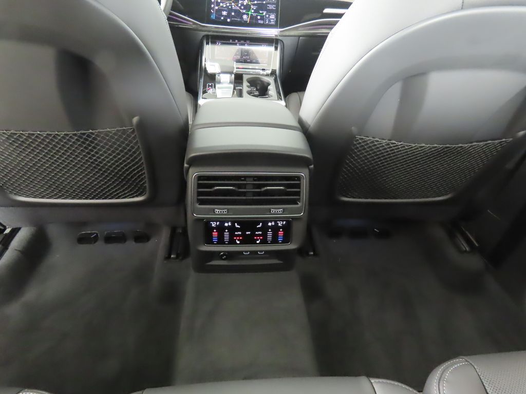 Thumbnail: 2025 Audi Q7 - 24