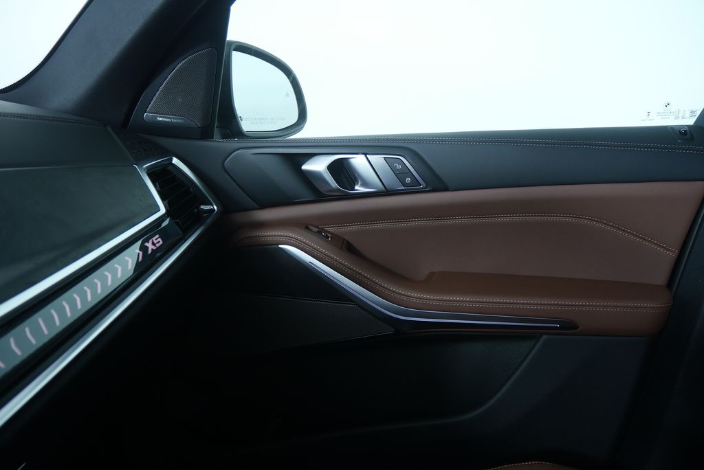 Thumbnail: 2026 BMW X5 - 23