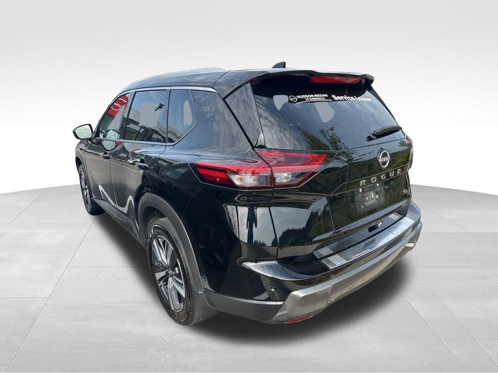 2024 Super Black Nissan Rogue SL FWD SUV