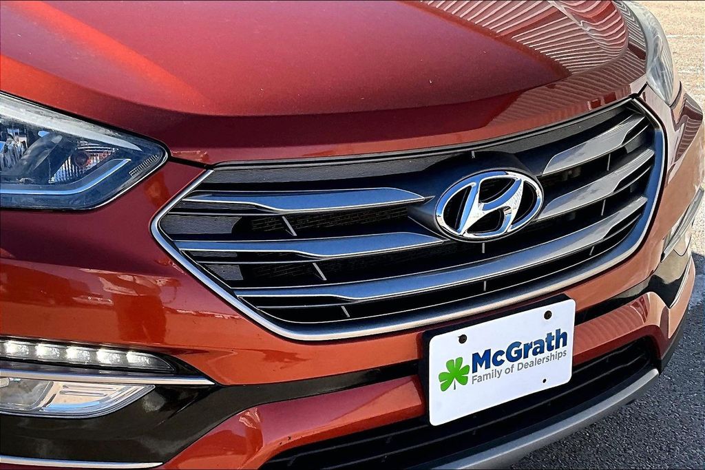 Used 2017 Orange Hyundai 2.4 Base image 28