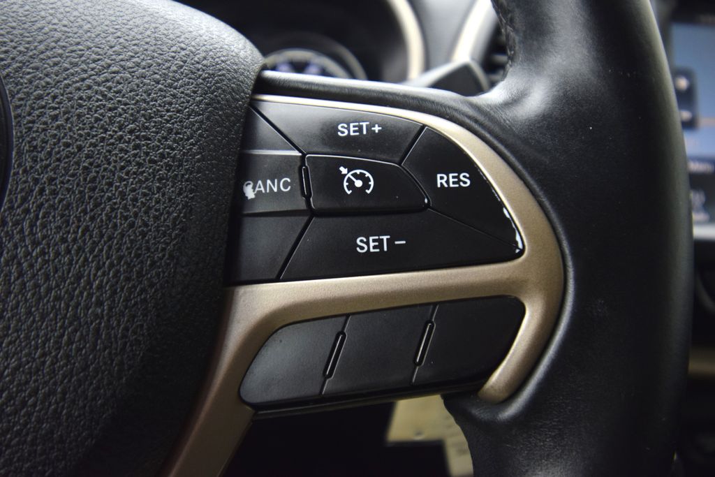 used 2014 Jeep Cherokee car, priced at $7,900