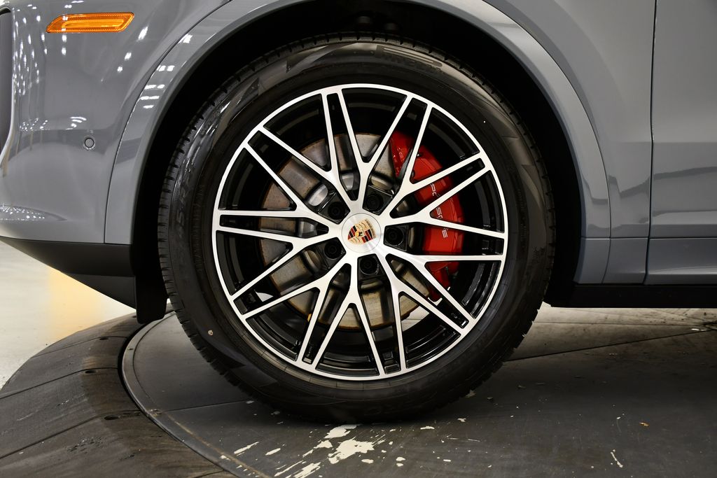 Thumbnail: 2026 Porsche Cayenne - 17