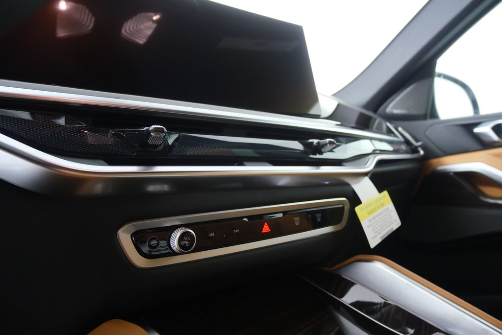 Thumbnail: 2026 BMW X6 - 20