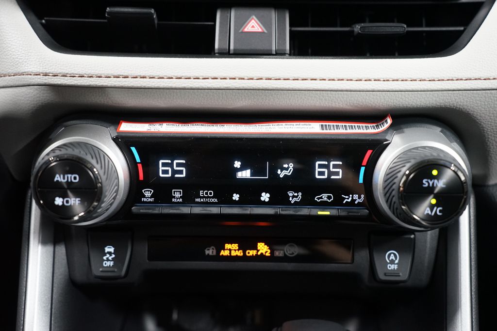 Thumbnail: 2025 Toyota RAV4 - 20