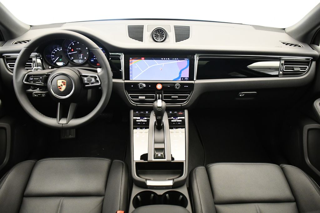 Thumbnail: 2025 Porsche Macan - 22