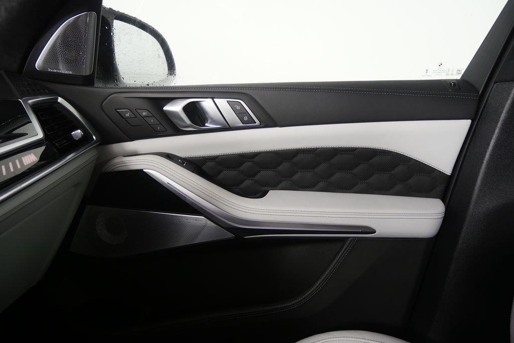 Thumbnail: 2026 BMW X5 - 24