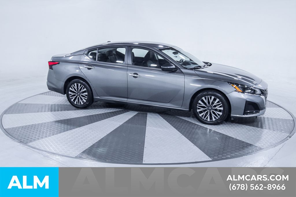 Used 2025 Gray Nissan 2.5 SV image 21