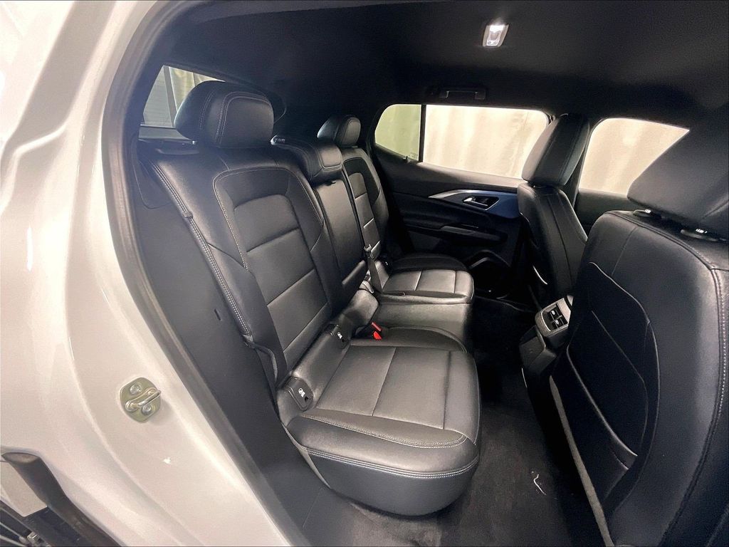 2024 Chevrolet Equinox EV — photo 16
