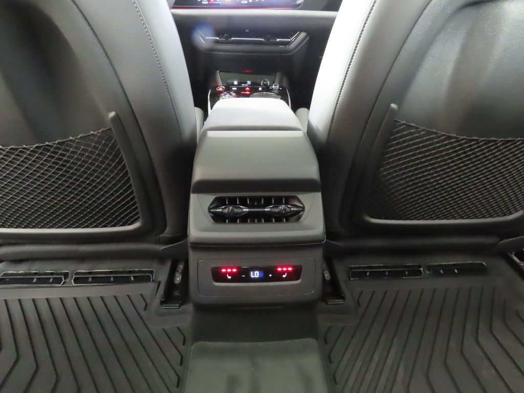 Thumbnail: 2025 Audi e-tron S - 21